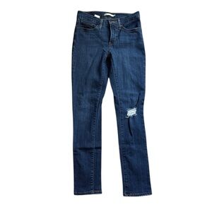 Levi’s | EUC 711 Shaping Skinny Jeans Size 27x30